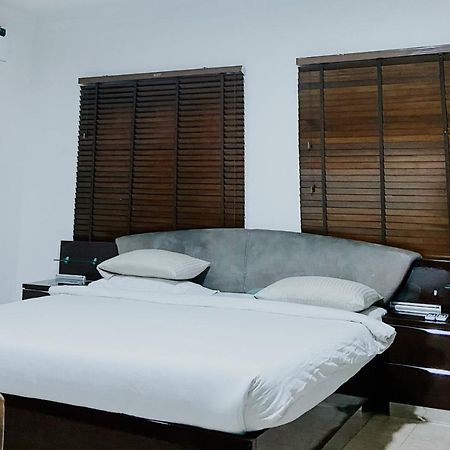 Taverna Lounge & Boutique Hotel Порт Харкорт Екстериор снимка