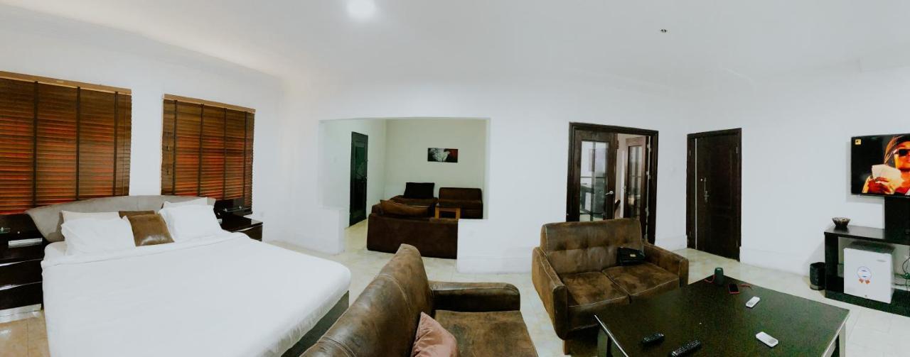 Taverna Lounge & Boutique Hotel Порт Харкорт Екстериор снимка