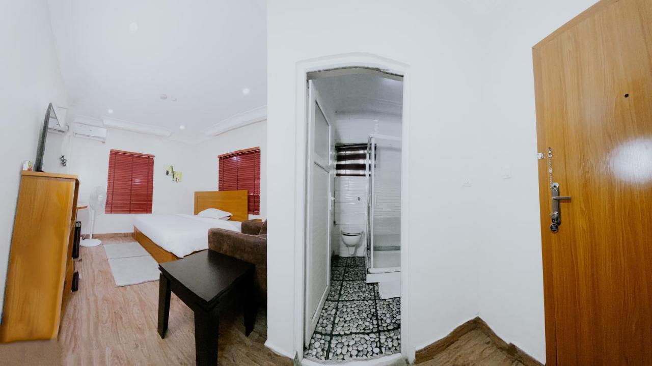 Taverna Lounge & Boutique Hotel Порт Харкорт Екстериор снимка